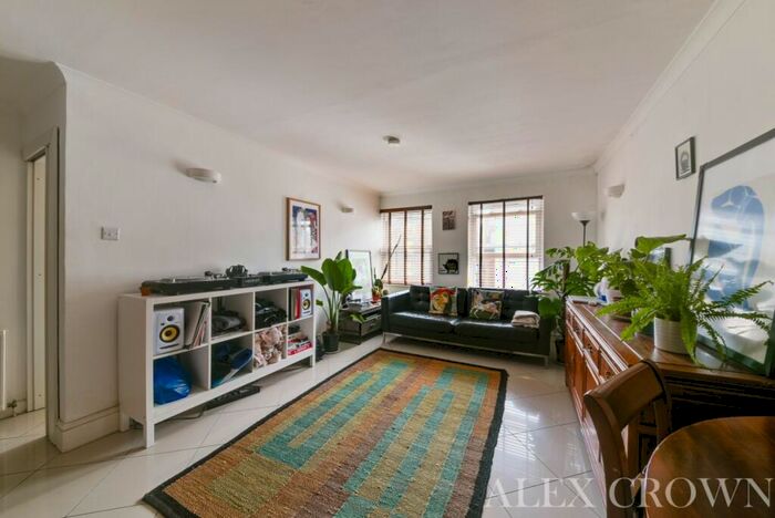 1 Bedroom Flat To Rent In Essex Road, Islington, N1