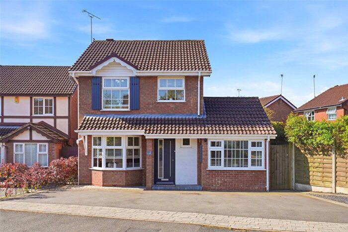 3 Bedroom Detached House For Sale In Foxes Close, Blackwell, Bromsgrove, Worcestershire, B60