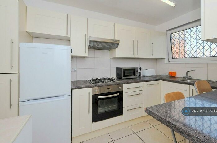 5 Bedroom Maisonette To Rent In Wimbourne Court, London, N1