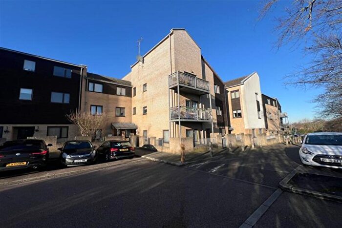1 Bedroom Flat To Rent In Davis Way, DA14