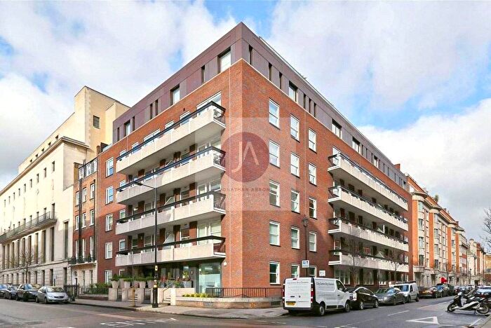 3 Bedroom Flat To Rent In Weymouth Street, Marylebone, London, W1W