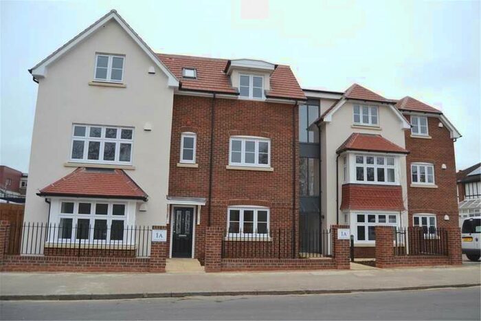 2 Bedroom Flat To Rent In Challis Court, 1a Oaklands Avenue, Romford, RM1
