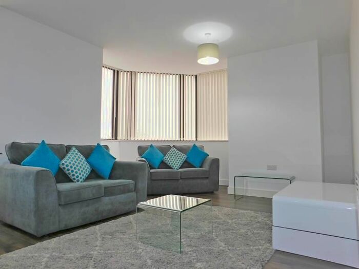 2 Bedroom Flat To Rent In Bell Barn Shopping Centre, Cregoe Street, Edgbaston, Birmingham, B15