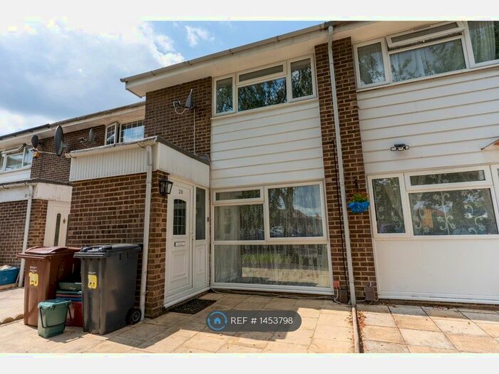 3 Bedroom Terraced House To Rent In Clark Way, Hounslow, TW5