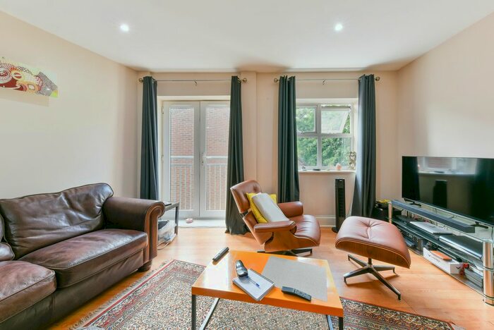 1 Bedroom Flat To Rent In London Road, Kingston Upon Thames, KT2