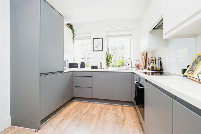 3 Bedroom Terraced House For Sale In Kempton Mews, London, London, E6