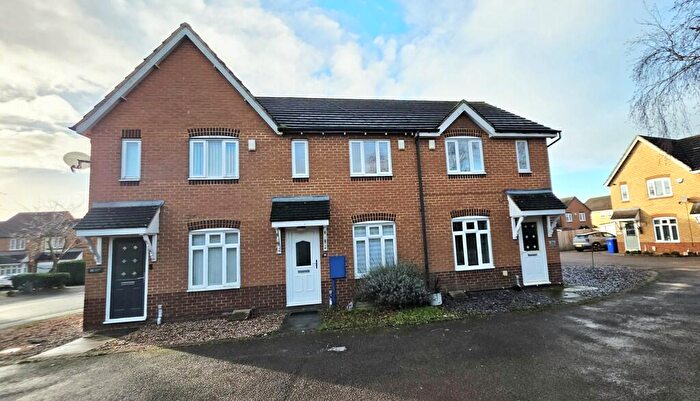 2 Bedroom Terraced House To Rent In Swallow Close, Brackley, NN13
