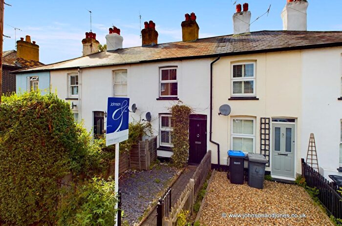 2 Bedroom Terraced House To Rent In Grove Road, Chertsey, KT16