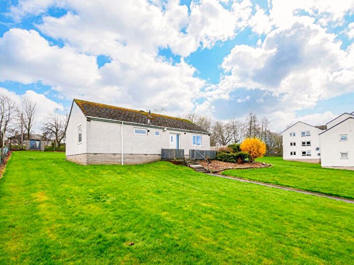 3 Bedroom Detached Bungalow To Rent In Alloway Place West, Maryfield, Dundee, DD4