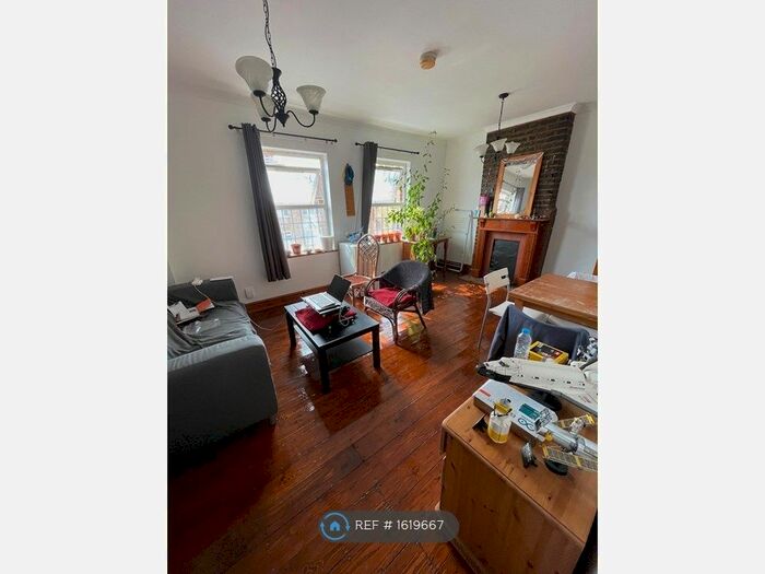 1 Bedroom Flat To Rent In Sussex House, London, NW1