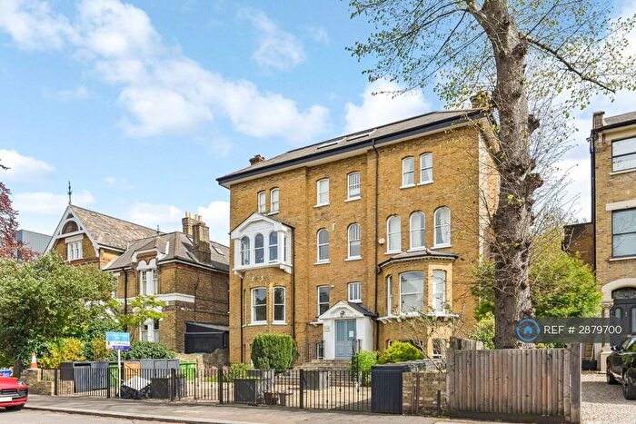 2 Bedroom Flat To Rent In Underhill Road, London, SE22