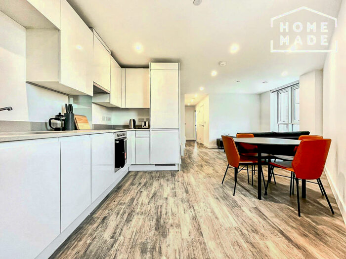 2 Bedroom Apartment To Rent In The Copper House, Liverpool, L1