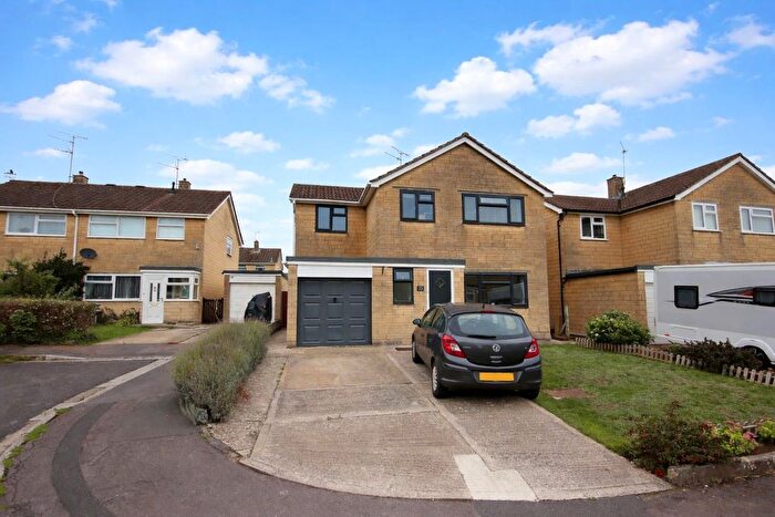 4 Bedroom Detached House For Sale In Wells Close, Chippenham, SN14