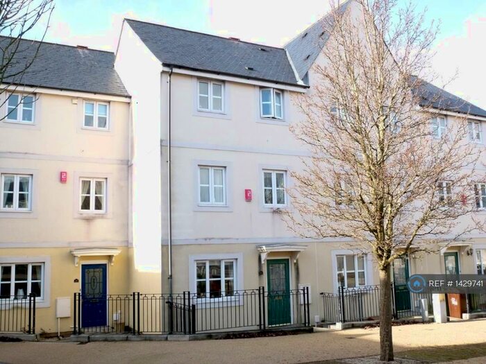4 Bedroom Terraced House To Rent In Freedom Square, Plymouth, PL4