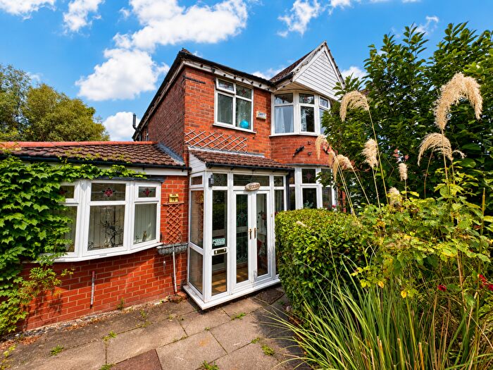 3 Bedroom Semi-Detached House For Sale In Chestnut Drive, Sale, M33