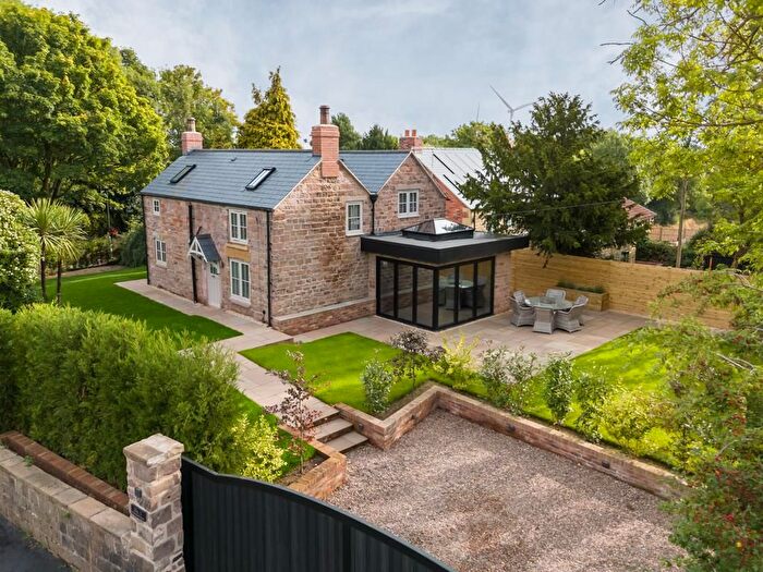 4 Bedroom Detached House For Sale In Turnshaw Road, Ulley, Sheffield, S26