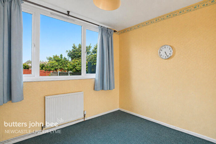 3 Bedroom Semi-Detached House For Sale In Arnold Grove, Newcastle, ST5
