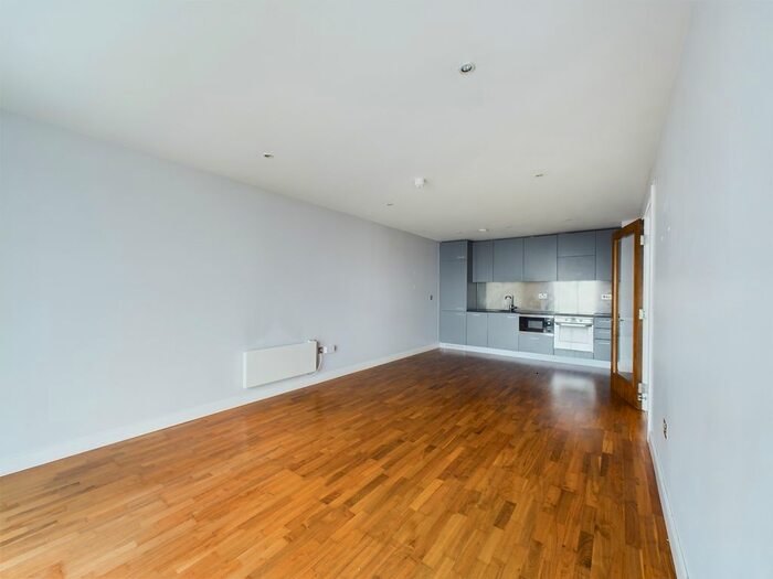 2 Bedroom Flat To Rent In William Jessop Way, City Centre, Liverpool, L3