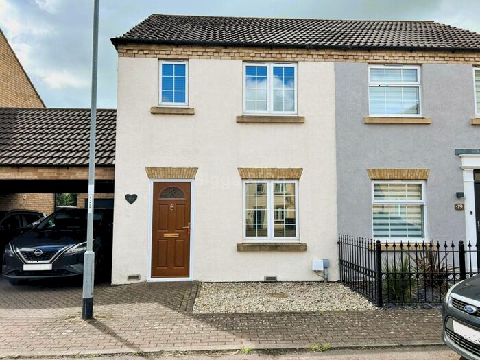 2 Bedroom Semi-Detached House To Rent In Ream Close, St Neots, PE19