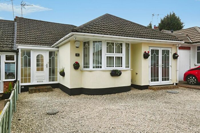 4 Bedroom Semi Detached Bungalow For Sale In Heathland Avenue, Birmingham, B34