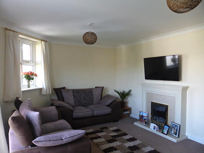 2 Bedroom Flat To Rent In Warwick Road, Redhill, RH1