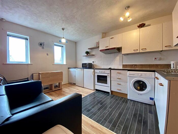 2 Bedroom Apartment To Rent In Blackfriars Court, Newcastle Upon Tyne, NE1