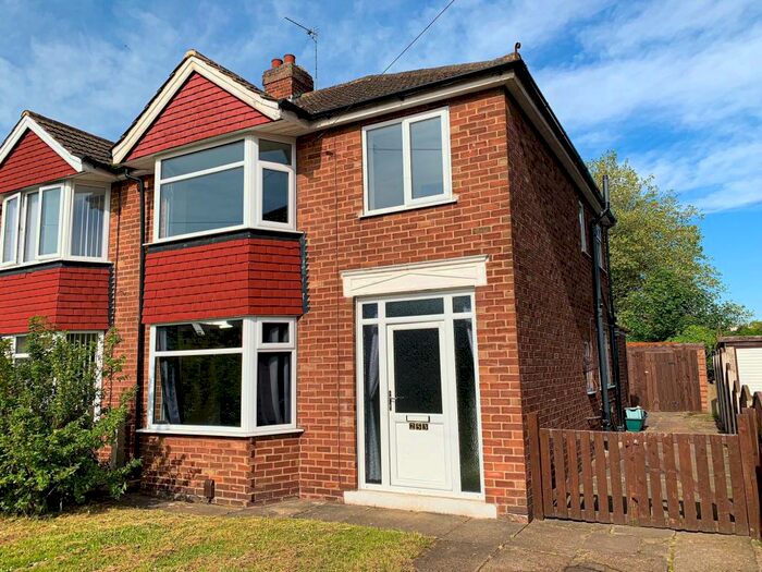 3 Bedroom Semi-Detached House To Rent In Scotter Road, Scunthorpe, DN15