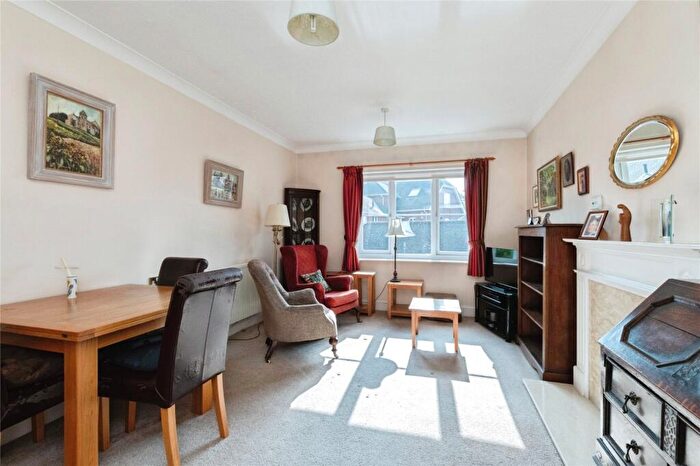1 Bedroom Apartment For Sale In Cottage Mews, Ringwood, BH24