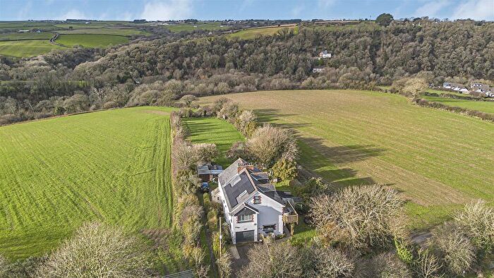 3 Bedroom Detached House For Sale In Trevanion Road, Wadebridge, PL27