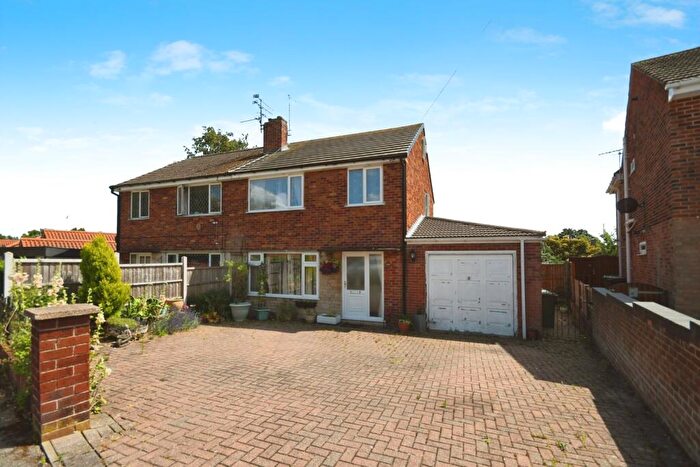3 Bedroom Semi-Detached House For Sale In St. Marys Drive, Edwinstowe, Mansfield, Nottinghamshire, NG21