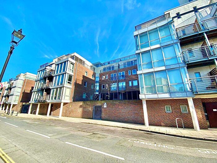 2 Bedroom Apartment To Rent In Marlborough House, Cross Street, Portsmouth, Hampshire, PO1