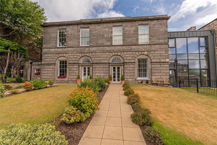 4 Bedroom Flat For Sale In Minto Street, Edinburgh, EH9