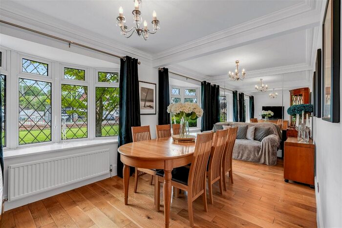 5 Bedroom Detached House For Sale In Herbert Road, Hornchurch, RM11