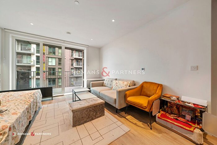 1 Bedroom Flat To Rent In Iris House, Southall, UB1