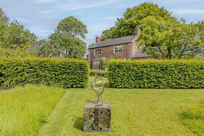 4 Bedroom Detached House For Sale In Bradnop Grange, Bradnop, Staffordshire, ST13