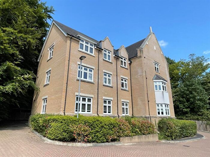 2 Bedroom Apartment For Sale In Loder Lane, Wilton, Salisbury, SP2
