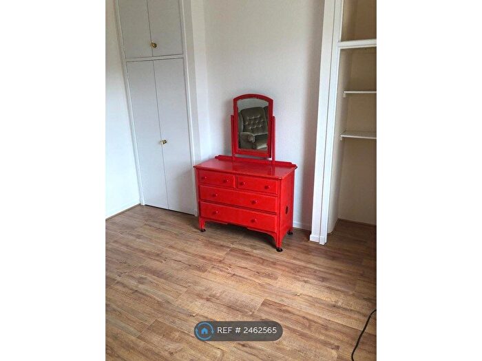 1 Bedroom Flat To Rent In Rosemount Buildings, Edinburgh, EH3