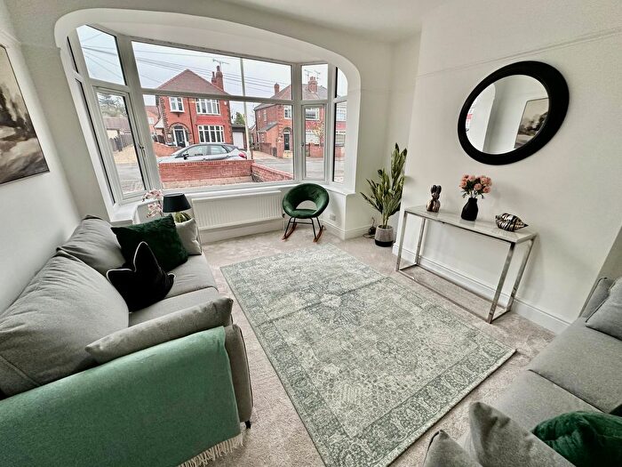 3 Bedroom Semi-Detached House For Sale In Zetland Road, Doncaster, DN2