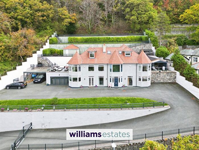 5 Bedroom Detached House For Sale In Bishopswood Road, Prestatyn, LL19