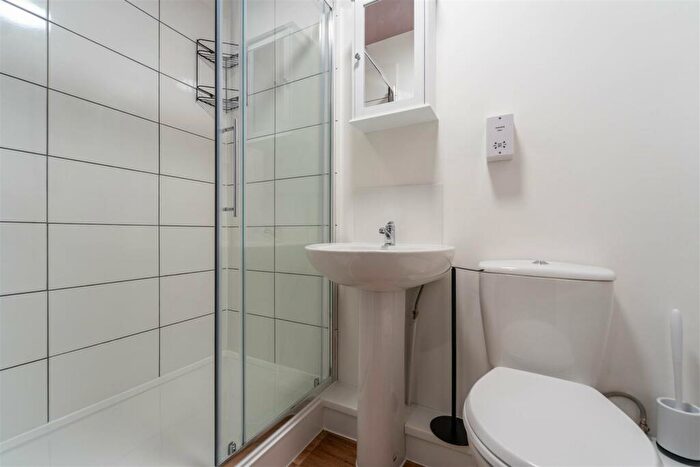 Apartment To Rent In Pershore Road, Stirchley, B30