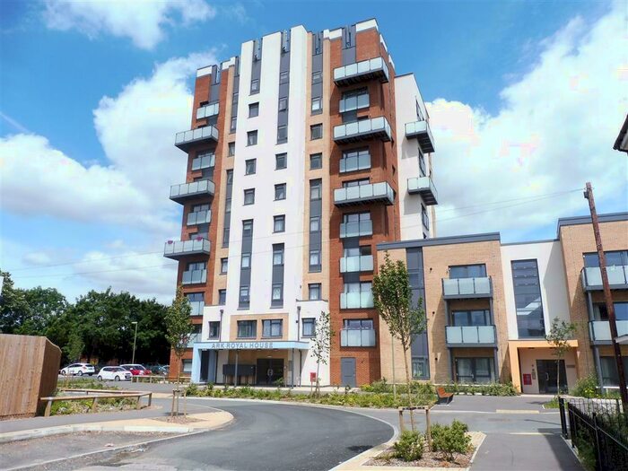2 Bedroom Apartment To Rent In Blanchard Avenue, Gosport, PO13