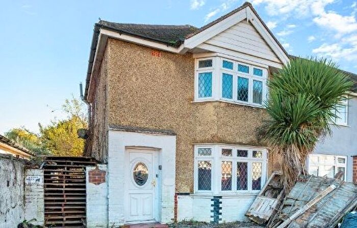 2 Bedroom End Terrace House For Sale In Cranleigh Road, Feltham, Middlesex, TW13