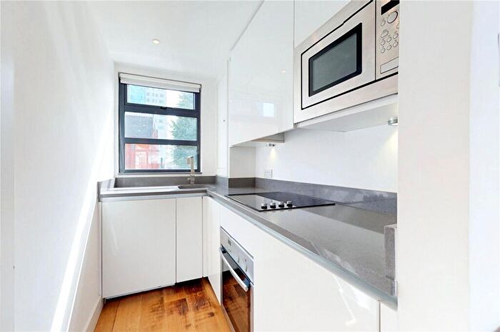 1 Bedroom Apartment To Rent In Turner Street, London, E1