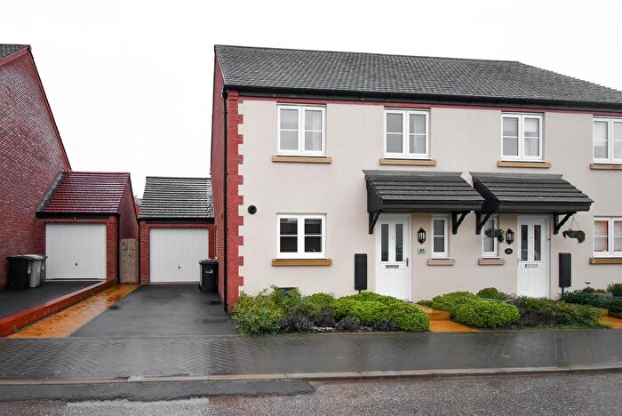4 Bedroom Semi-Detached House To Rent In Loachbrook Farm Way, Congleton, CW12