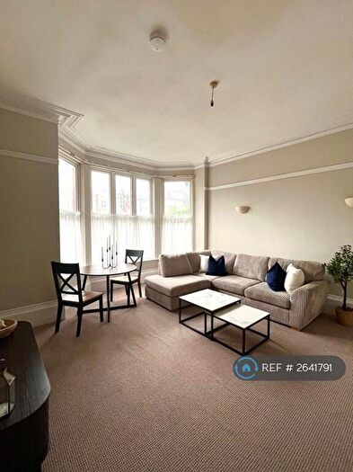 2 Bedroom Flat To Rent In Grove Avenue, Birmingham, B13
