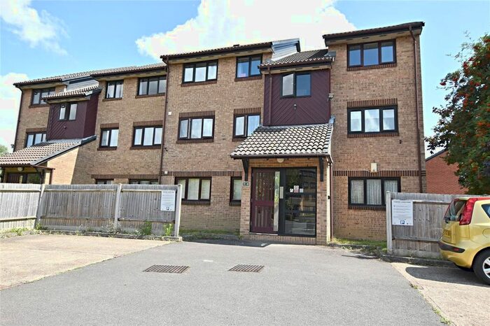 2 Bedroom Flat To Rent In Adams Way, Croydon, CR0