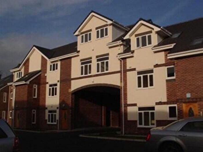 3 Bedroom Flat To Rent In Knightsbridge Court, Liverpool, L14