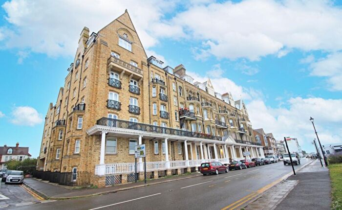 1 Bedroom Flat To Rent In Granville House, Victoria Parade, Ramsgate, Kent, CT11