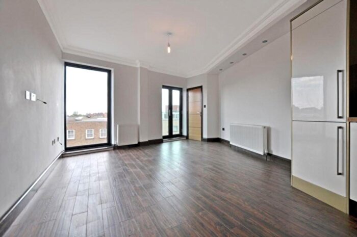1 Bedroom Flat To Rent In Mare Street, London, E8