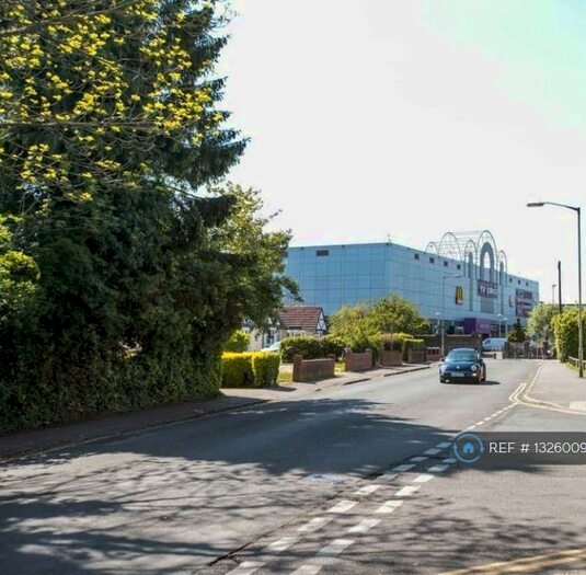 2 Bedroom Flat To Rent In St. Albans Road West, Hatfield, AL10